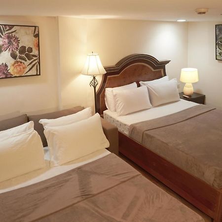 1775 Adriatico Suites Manila Exterior photo