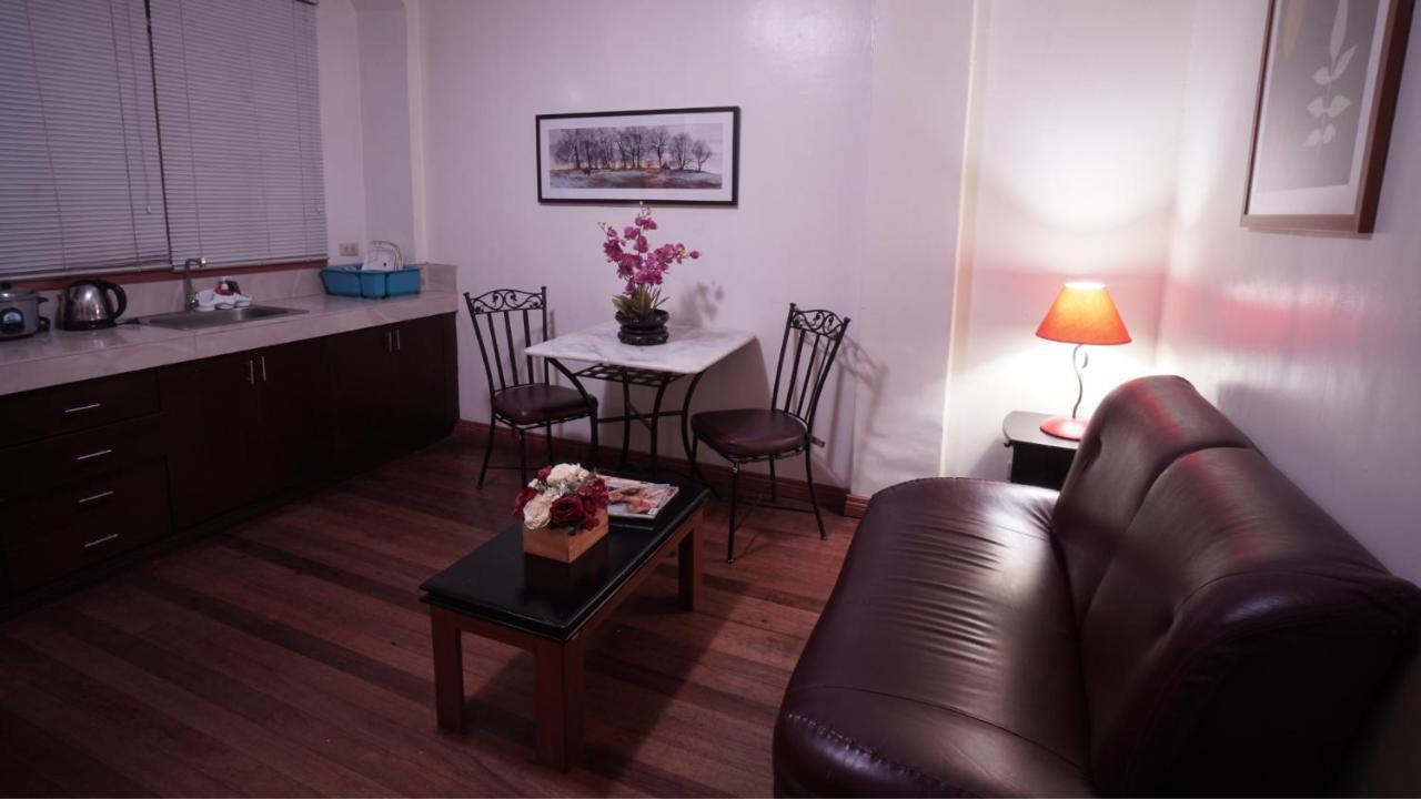1775 Adriatico Suites Manila Exterior photo