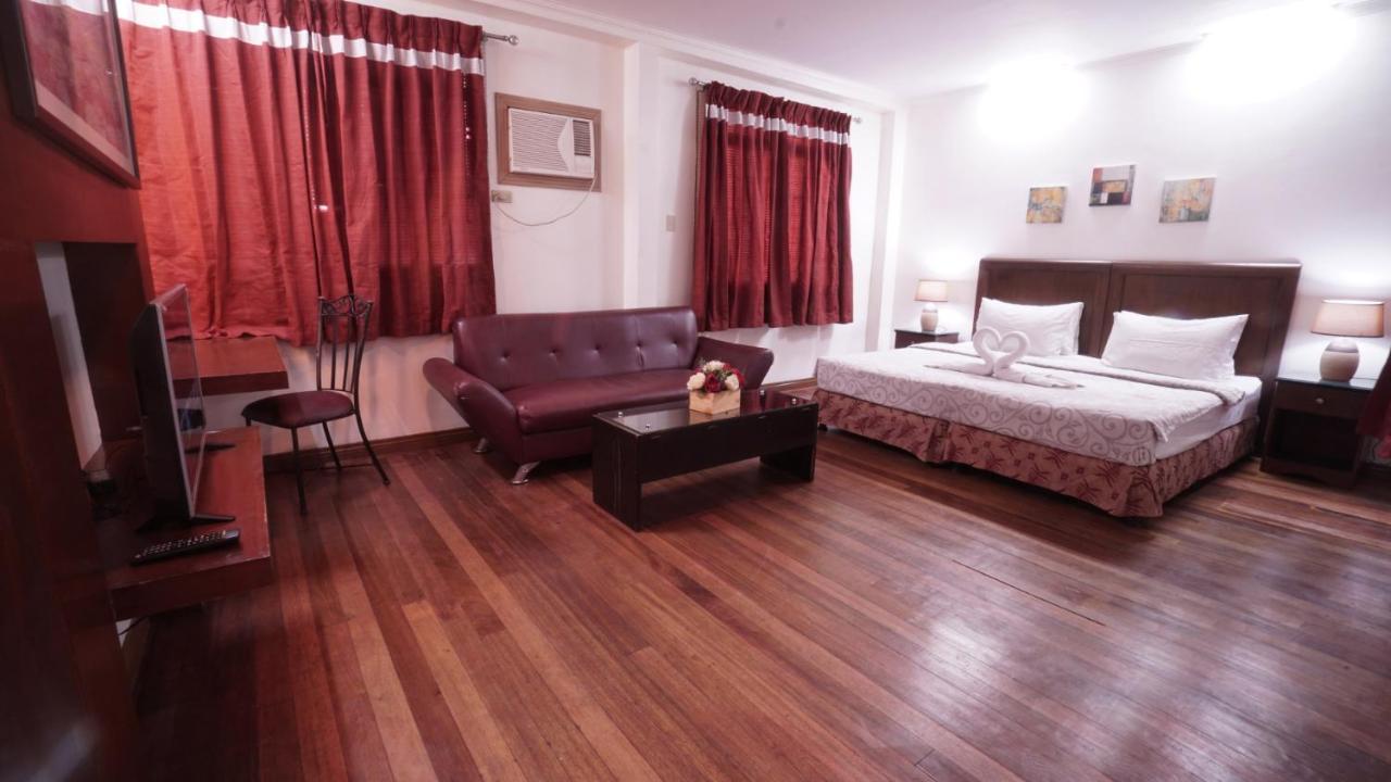 1775 Adriatico Suites Manila Exterior photo