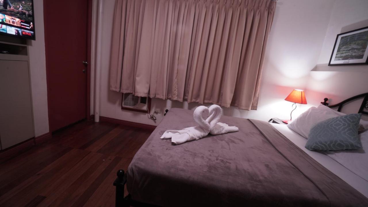 1775 Adriatico Suites Manila Exterior photo