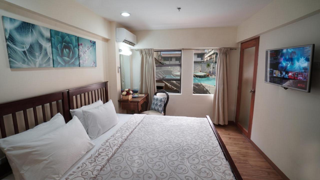 1775 Adriatico Suites Manila Exterior photo