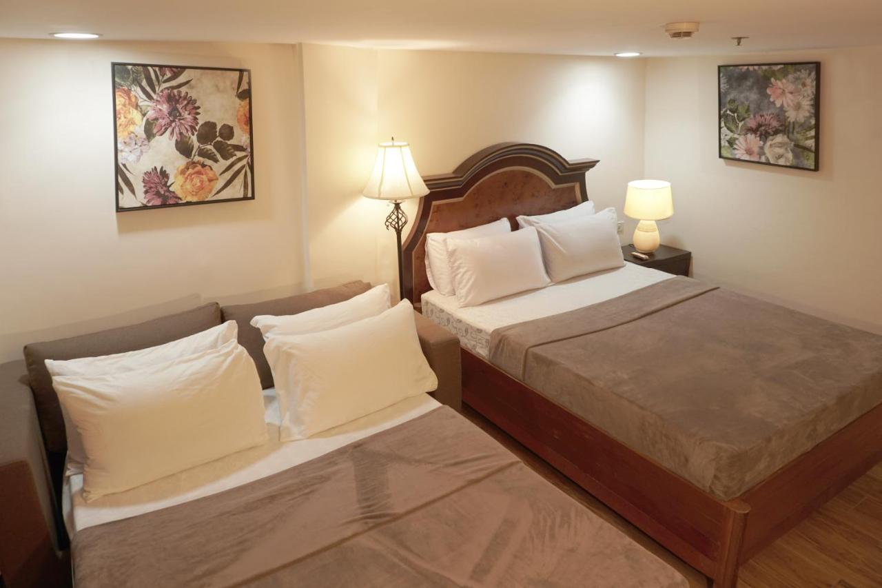 1775 Adriatico Suites Manila Exterior photo