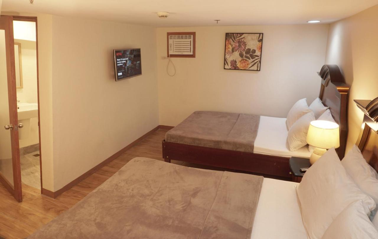 1775 Adriatico Suites Manila Exterior photo