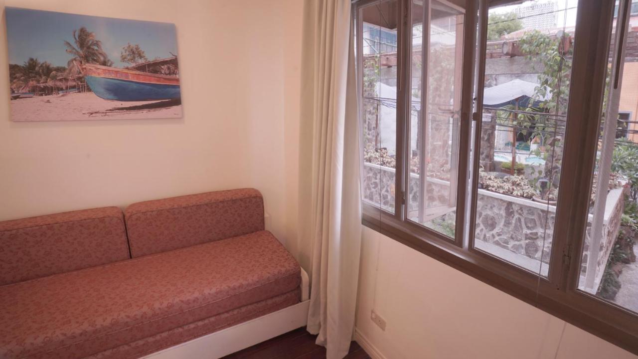 1775 Adriatico Suites Manila Exterior photo