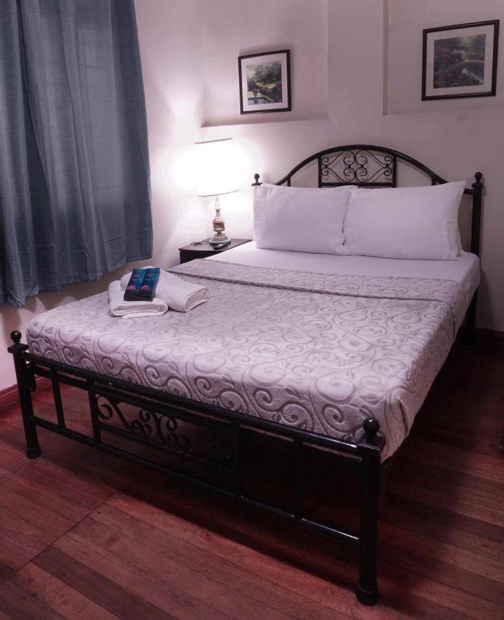 1775 Adriatico Suites Manila Exterior photo